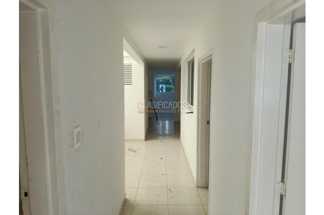 Oficinas y Consultorios, Alquiler, San Vicente - $3.350.000