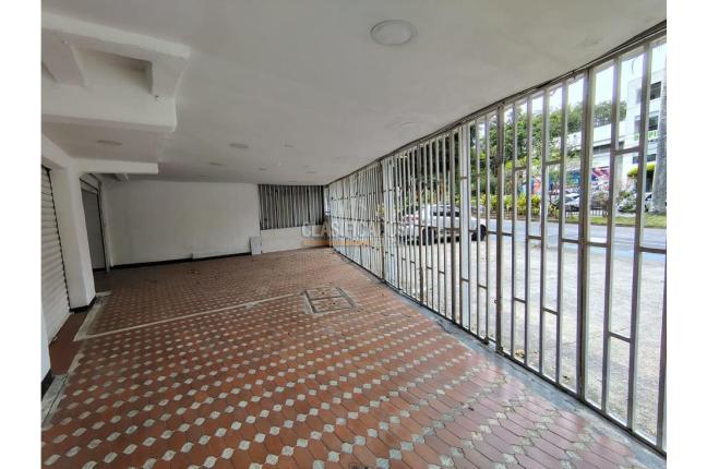 Locales y Bodegas, Alquiler, Camino Real - $2.000.000