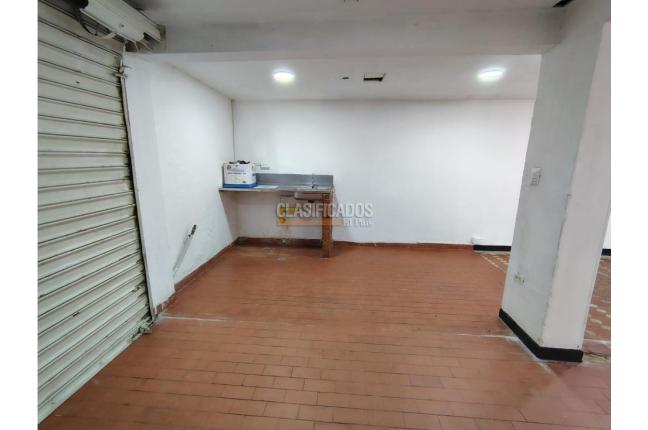 Locales y Bodegas, Alquiler, Camino Real - $2.000.000