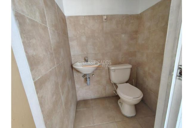 Locales y Bodegas, Alquiler, Camino Real - $2.000.000