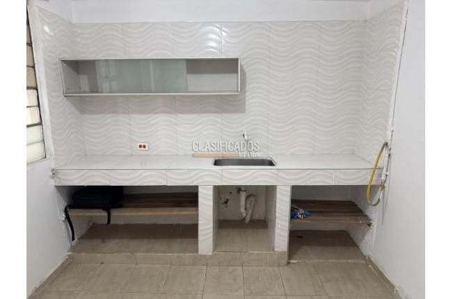 Apartamentos, Alquiler, La Selva - $800.000