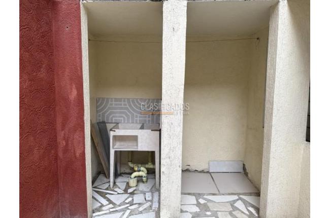 Apartamentos, Alquiler, La Selva - $800.000