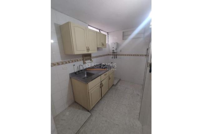 Apartamentos, Venta, Primero de Mayo - $250.000.000