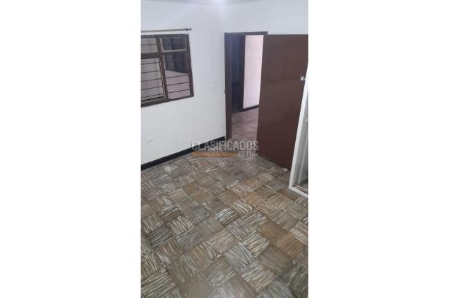 Casas, Alquiler, Caldas - $1.400.000