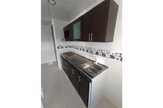 Apartamentos, Alquiler, Ciudad Pacifica - $1.100.000