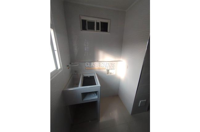 Apartamentos, Alquiler, Ciudad Pacifica - $1.100.000