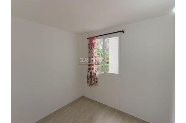 Apartamentos, Alquiler, Ciudad Pacifica - $1.250.000