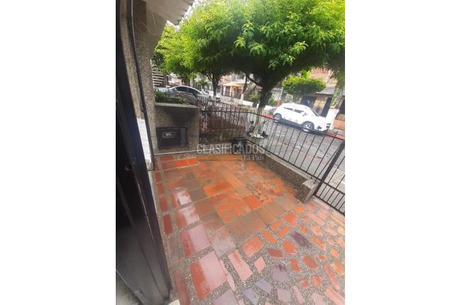 Casas, Alquiler en Meléndez