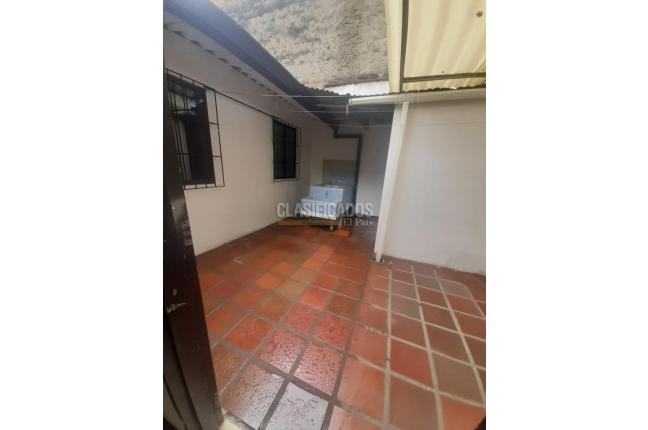 Casas, Alquiler, Meléndez - $1.500.000