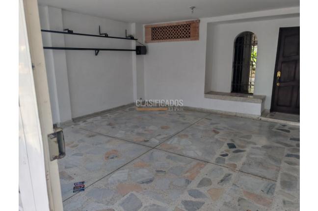 Casas, Alquiler en Pampalinda