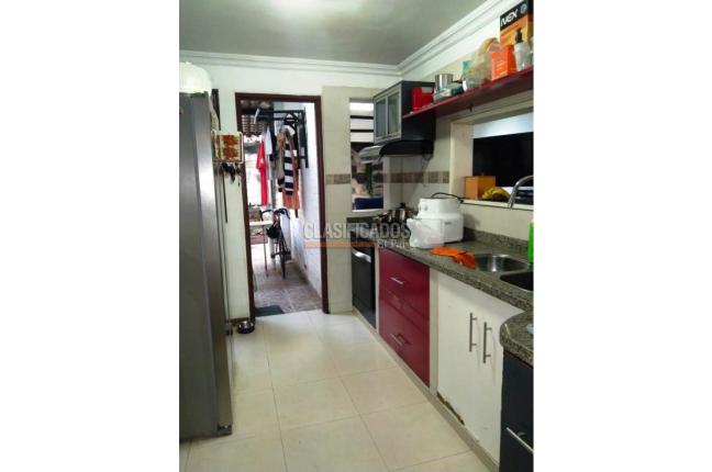 Casas, Venta en La Carolina