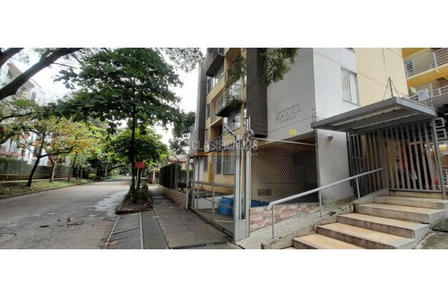 Apartamentos, Alquiler, El Refugio - $1.740.000