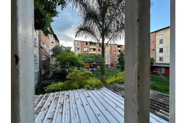 Apartamentos, Alquiler, Alcázares - $800.000