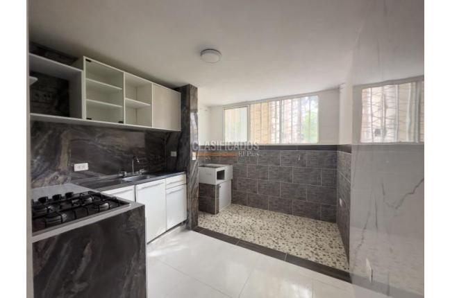 Apartamentos, Alquiler, Alcázares - $800.000