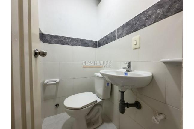 Apartamentos, Alquiler, Alcázares - $800.000