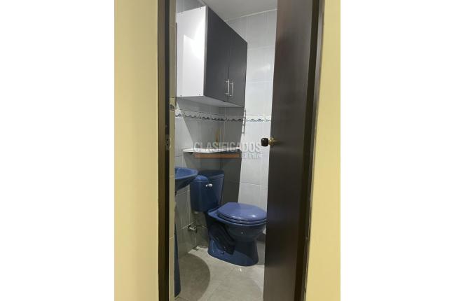 Oficinas y Consultorios, Alquiler en Centenario