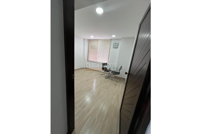 Oficinas y Consultorios, Alquiler en Centenario