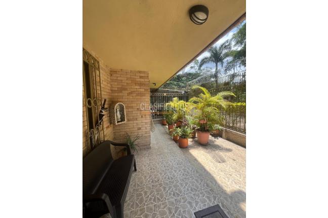 Casas, Venta en Belisario Caicedo