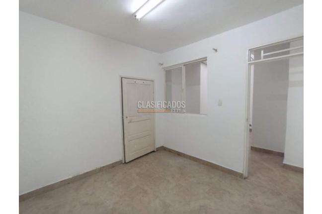 Casas, Alquiler, Champagñat - $2.300.000