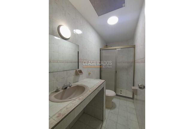 Casas, Alquiler, Champagñat - $2.300.000