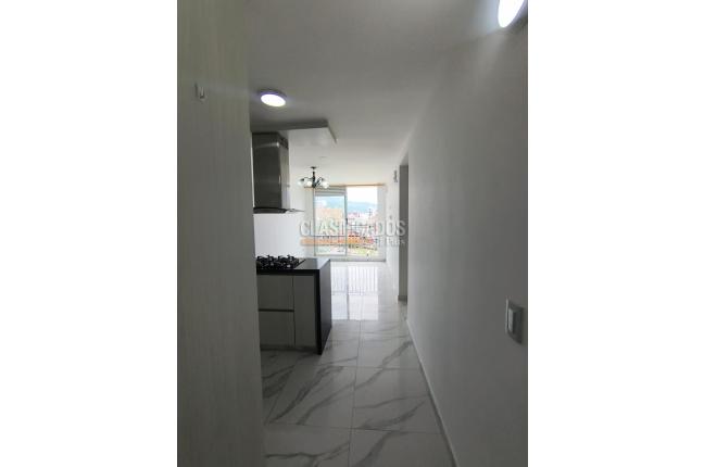 Apartamentos, Alquiler en Centro Ccial Calles de Oro