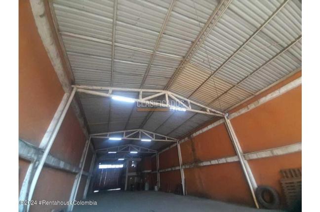 Locales y Bodegas, Venta, Yumbo - $1.000.000.000