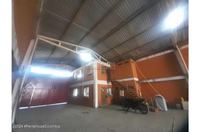 Locales y Bodegas, Venta, Yumbo - $1.000.000.000