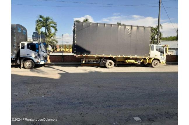 Locales y Bodegas, Venta, Yumbo - $1.000.000.000