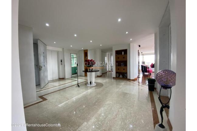 Apartamentos, Venta, Bogotá - $2.800.000.000