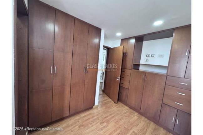 Casas, Venta, Bogotá - $957.000.000