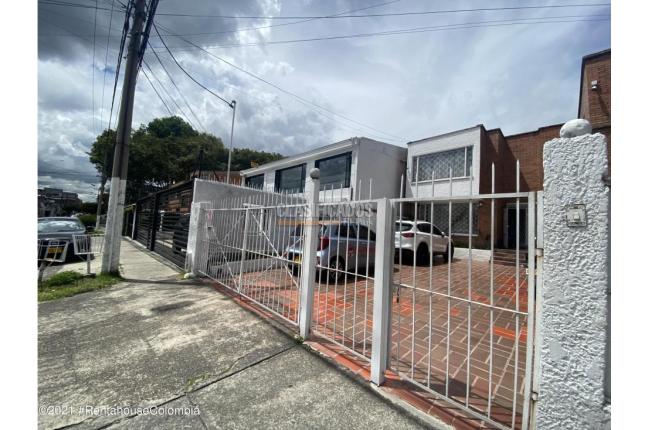 Casas, Venta, Bogotá - $910.000.000