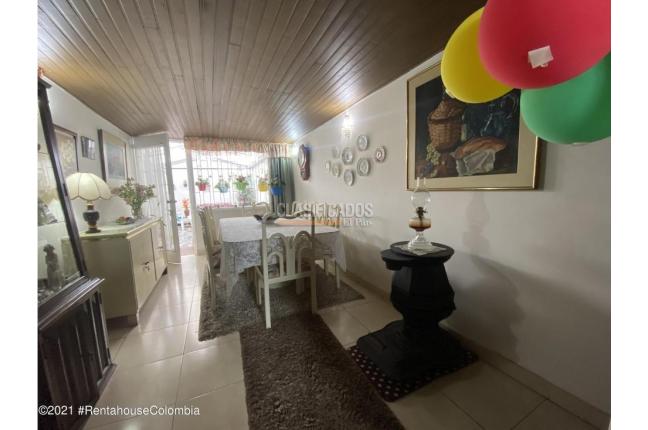 Casas, Venta, Bogotá - $910.000.000