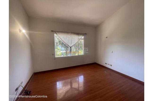 Casas, Venta, Bogotá - $1.400.000.000