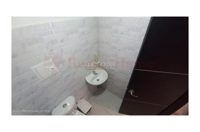 Locales y Bodegas, Venta, Bogotá - $2.500.000.000