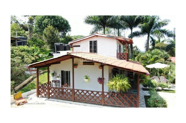 Casas, Venta en La Mesa