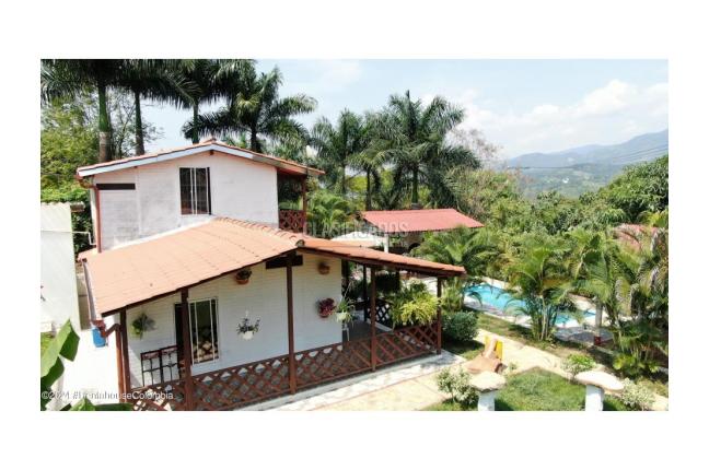 Casas, Venta, La Mesa - $665.000.000