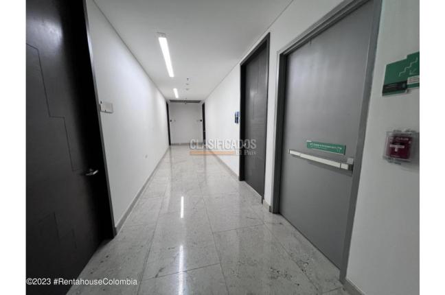 Oficinas y Consultorios, Venta, Bogotá - $2.450.000.000