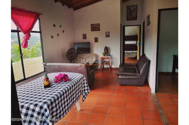 Casas, Venta, La Vega - $1.750.000.000