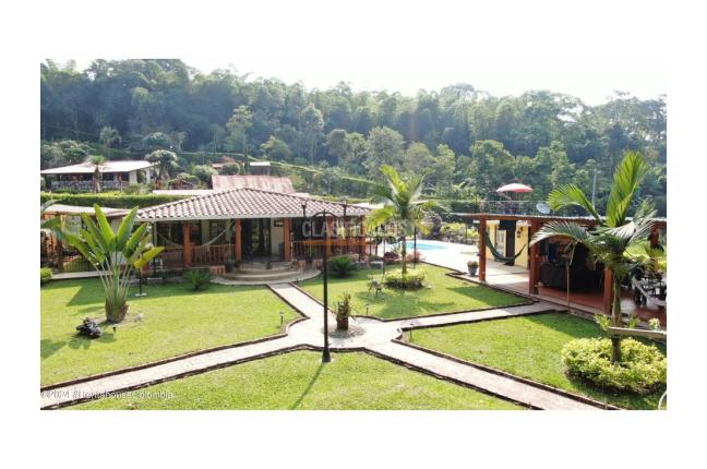 Casas, Venta en La Mesa