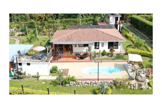 Casas, Venta en La Mesa