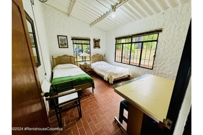 Casas, Venta, Melgar - $440.000.000