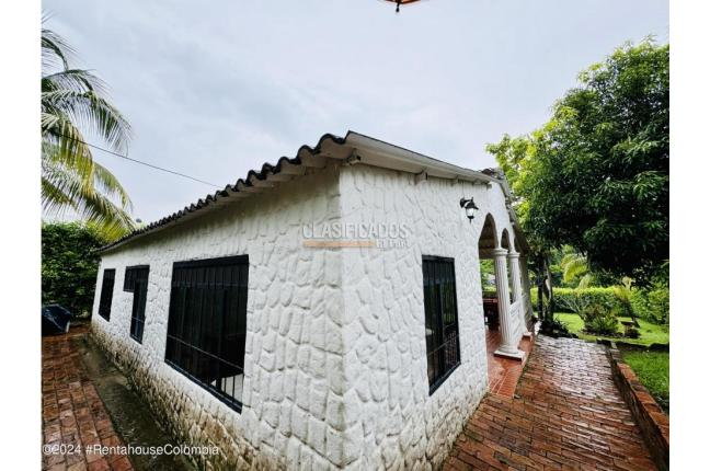 Casas, Venta, Melgar - $440.000.000