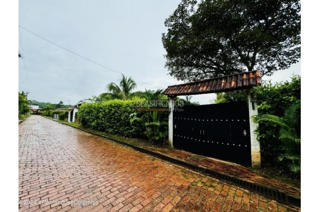 Casas, Venta, Melgar - $440.000.000