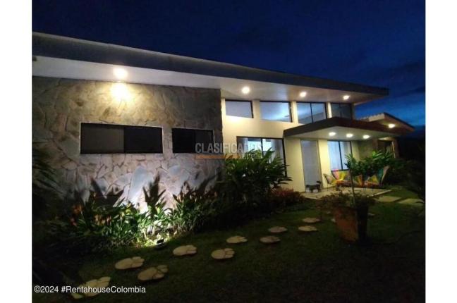 Casas, Venta, Villavicencio - $1.100.000.000