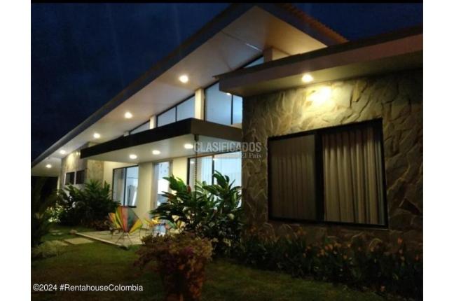 Casas, Venta, Villavicencio - $1.100.000.000