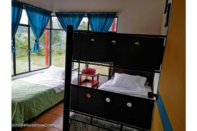 Casas, Venta, La Vega - $1.750.000.000