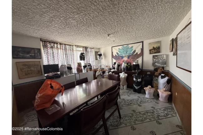 Locales y Bodegas, Venta, Bogotá - $3.000.000.000