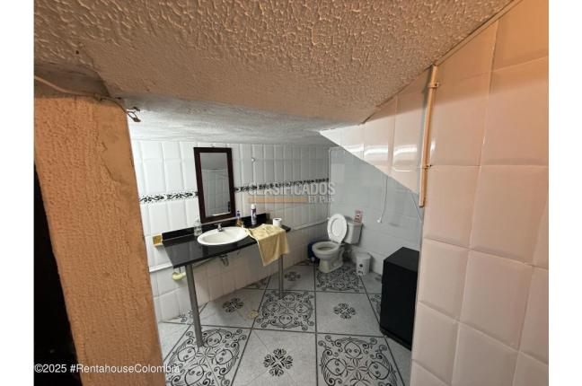 Locales y Bodegas, Venta, Bogotá - $3.000.000.000