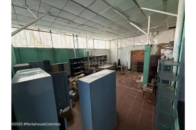 Locales y Bodegas, Venta, Bogotá - $3.000.000.000