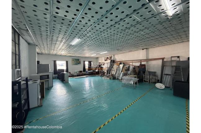 Locales y Bodegas, Venta, Bogotá - $3.000.000.000